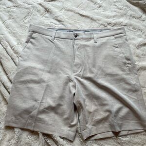 Callaway Men's Light Gray Flat Front Shorts